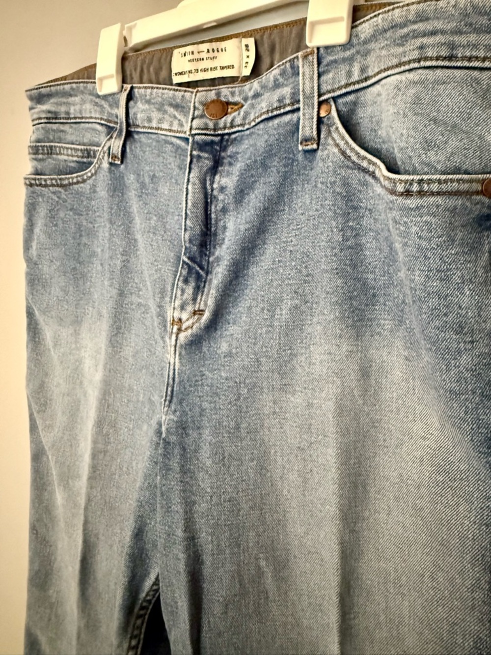 Smith + Rogue Women’s No. 73 High Rise Tapered Denim Jeans Hand Me Down Wash - Picture 4 of 8